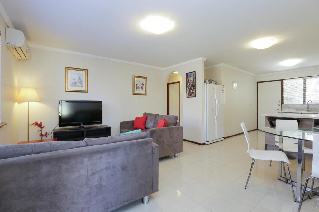 Deluxe - Two Bedroom <br>1 - 4 guests <br> Queen & Double Bed<br>