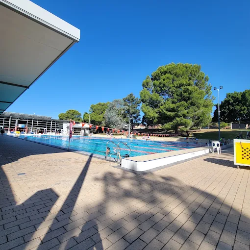 Gyms & Swimming Pool – Aqualife, Snap Fitness, Yoga Centres (a few minutes’ walk)